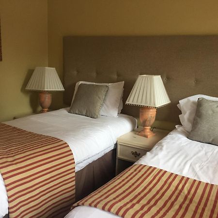 מלון Oxborough The Bedingfeld Arms מראה חיצוני תמונה