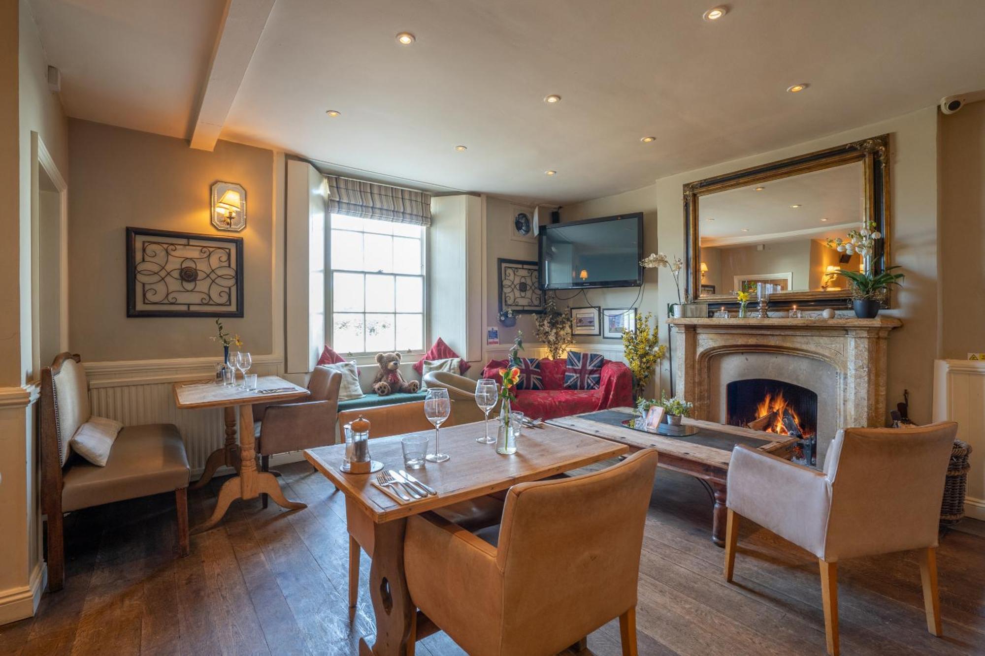 מלון Oxborough The Bedingfeld Arms מראה חיצוני תמונה