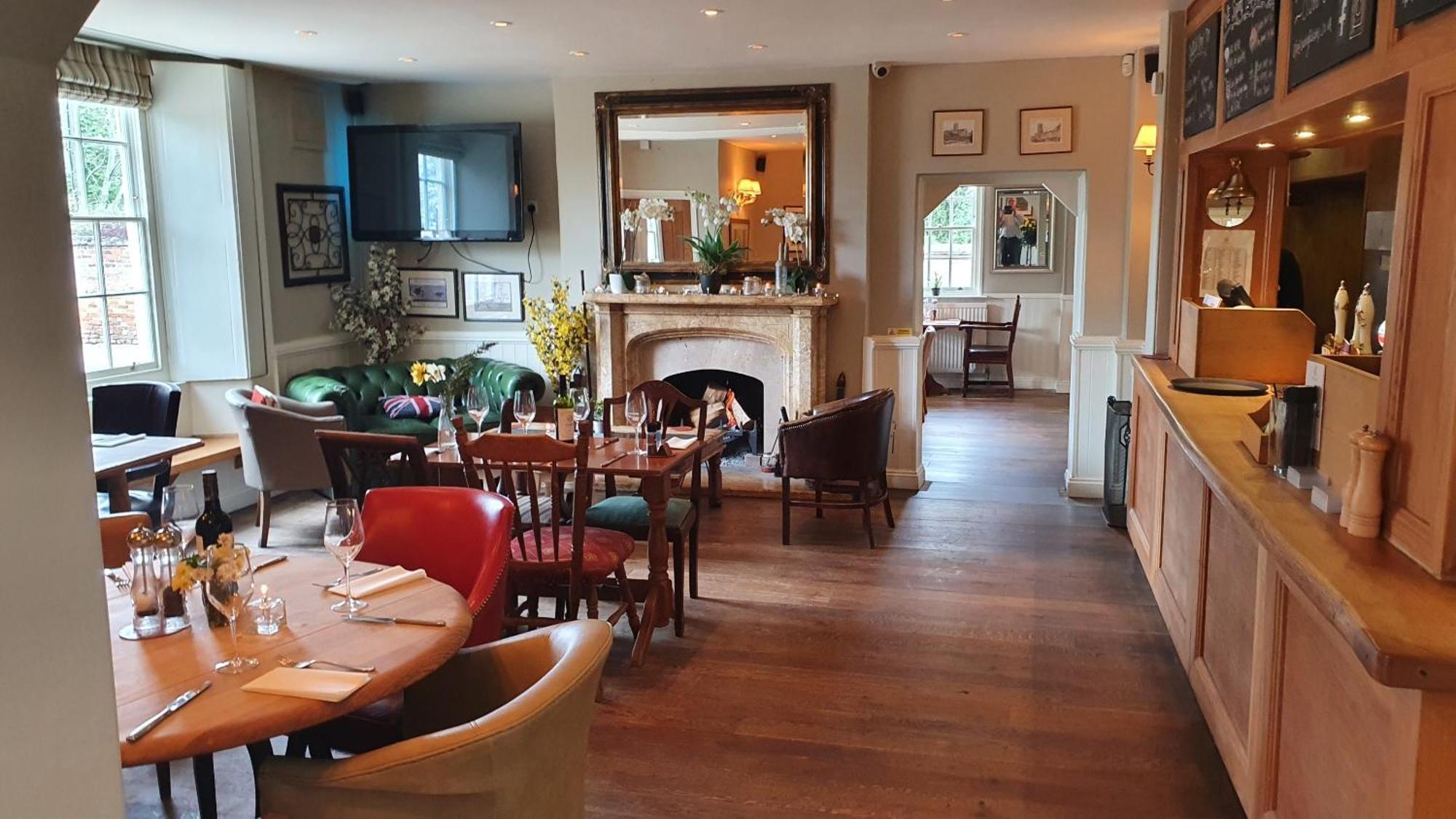 מלון Oxborough The Bedingfeld Arms מראה חיצוני תמונה